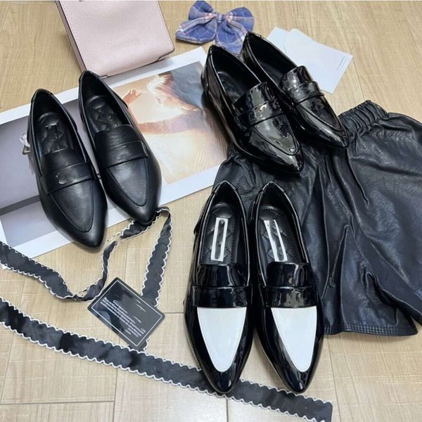 Chanelity Flats yeni marka sandal tasarımcı ayakkabıları kadınlar birbirine geçiş c Altın Buckle katır somunlar düz topuklu terlik slaytları paris ucuz düğün ayakkabıları 34