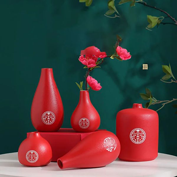 Vaso de cerâmica vermelho casamento festivo decoração para casa presentes modernos simples sala de estar armazenamento de flores ornamentos decorativos 240110