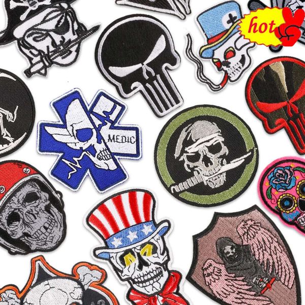 Punk Patch Taktisches Militär für Kleidung Eisen auf Jacken im Freien Medic Dog Dog Skull Rock Stickerei nähen Designer Mochila Hut Abzeichen