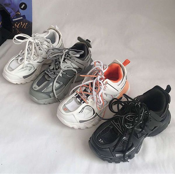 Designer Luxury Womens Mens Casual Sapato Track 3.0 LED Sneaker Iluminado Gomma Couro Trainer Nylon Impresso Plataforma Sapatilhas Homens Treinadores Leves Sapatos de Alta Qualidade 656