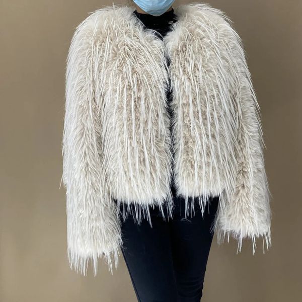 Cappotto di pelliccia da donna Cappotto di pelliccia sintetica di moda di alta qualità Giacca corta con treccia di procione artificiale 240112