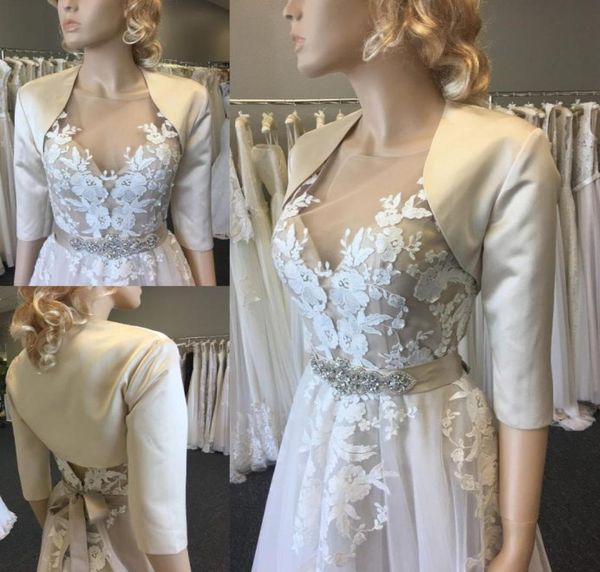 Giacche da donna in raso Accessori da sposa Mezza manica Avvolgimenti corti per abiti da sposa Mantelle personalizzate di alta qualità9153937