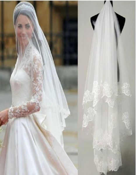 2015 Principessa Kate Veli da sposa Velo da sposa in pizzo economico Disponibile Accessori da sposa Velo da sposa Lunghezza punta delle dita Custom Made7673961