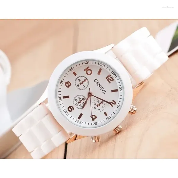 Bilek saatleri Sıradan İzle Cenevre Unisex Quartz 14 Rolor Erkek Kadın Analog Spor Saatleri Gül Altın Silikon Dropship