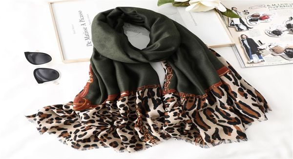 Kadınlar Kış Eşarp Lüks Leopar Baskı Hijab Eşarpları Lady Şalları Sargılar Pamuk Peşhin Fuar Bandana Design1966076