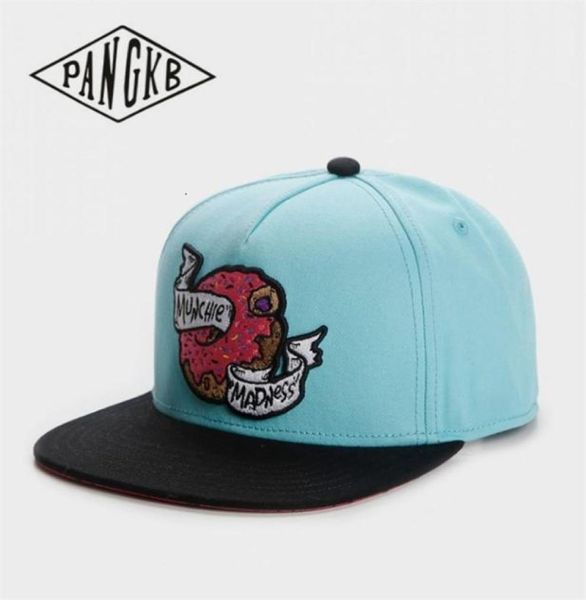 PANGKB Marca MUNCHIE MADNESS CAP Céu azul rosa novidade hiphop chapéu para homens mulheres adultos ao ar livre casual sol boné de beisebol 2205275672704