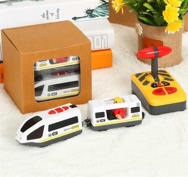 RC Elektrische Trein Set Speelgoed voor Kinderen Auto Diecast Slot Speelgoed Fit Standaard Houten Spoor Spoorweg Batterij Kerst Trem 2111027006356