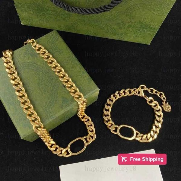 Correntes Designer Colar Gargantilha Luxo Coração Corrente De Ouro Colar Cuban Link Chains Para Mulheres Homens Designer Jóias Colares 18K Carta De Ouro Pingente Moda Festa Gi