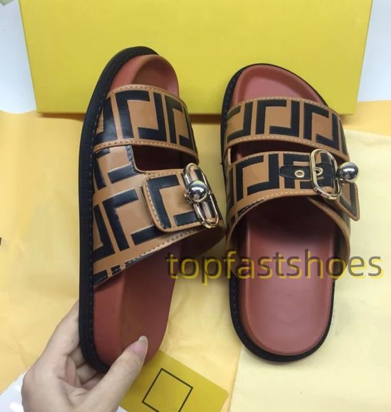 Kadınlar Sandalet Moda Tasarım Terlik Klasik Çiçek Brocade Flatsole Terlik Deri Kauçuk Sıcak Botlar Platform Flip Flop Dişli Plaj Ayakkabıları