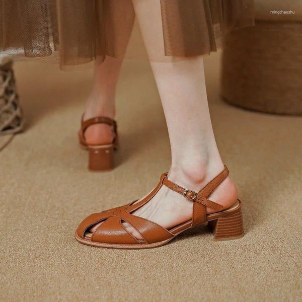 Sandálias femininas sapatos de couro vintage fivela gladiadores cinto fivelas estilo primavera/verão
