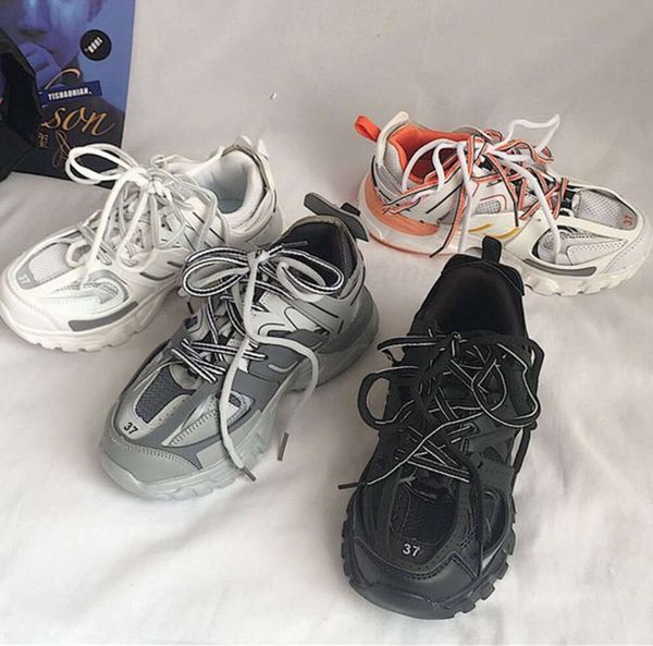 Designer Luxury Womens Mens Casual Shoe Track 3.0 LED Sneaker Illuminato Gomma in pelle Trainer Nylon stampato Platform Sneakers Uomo Scarpe da ginnastica leggere Scarpe di alta qualità545