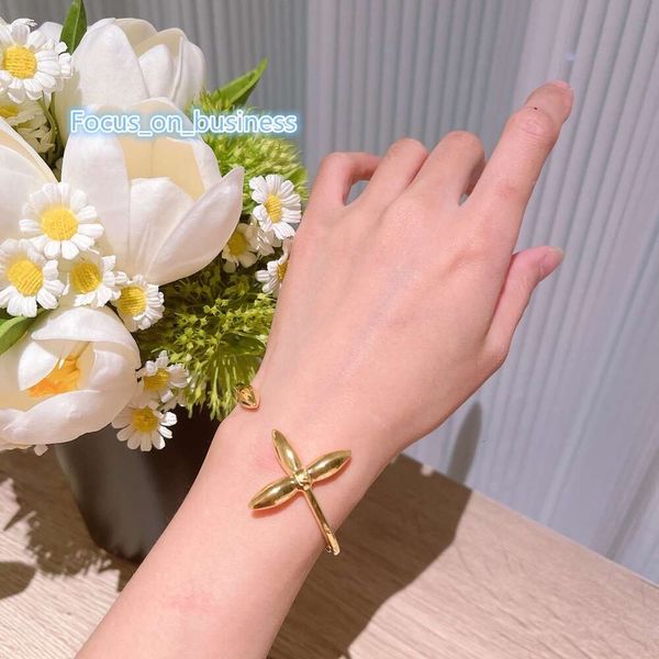 Luxus Armreif Armband Louisette Marke Designer Kupfer Dreiblättriges Kleeblatt Blume Offene Manschette Armreif Für Frauen Schmuck Mit Box Party Geschenk