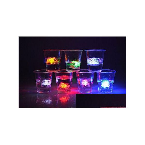 Gece Işıkları Mini Led Parti Kare Renk Değiştiren Buz Küpleri Parlayan yanıp sönen Yanıp sönen Yenilik Tedarik Damlası Dağıtım Aydınlatma Kapalı DHP5V