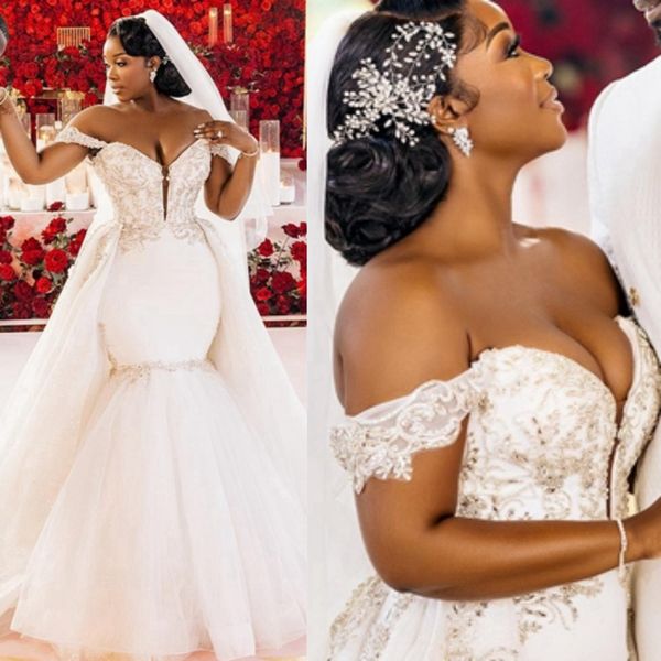 Abito da sposa di lusso per la sposa Sirena con spalle scoperte Illusione Abiti da sposa avorio per donne africane arabe nere Ragazze Abito da sposa in tulle con strascico staccabile D110