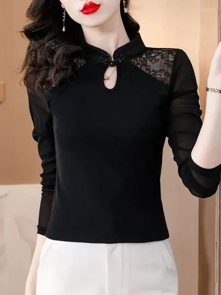 Magliette da donna Primavera Autunno Maglietta da donna Scava fuori Solido Nero Maglia a maniche lunghe Top con toppe in pizzo Camicia alla moda con collo alla coreana