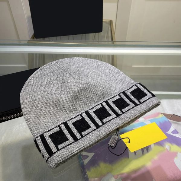 Chapéu de designer de luxo para homens e mulheres splice moda gorro casual versátil boné de inverno atraente personalidade variedade de cores para viagens quentes -6