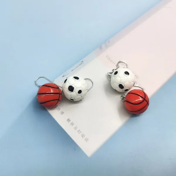 Dangle Ohrringe 1Pair European Sportball Drop für Frauen Mädchen Süßes 3D -Basketball -Fußball -Ohrring handgefertigte kreative Schmuck EC330