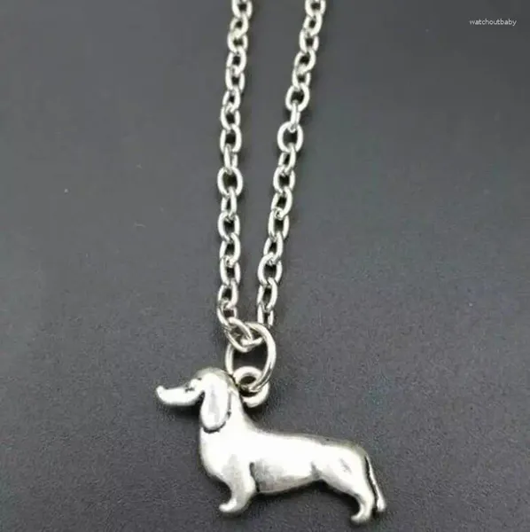 Colares de pingente 10 Pçs / lote Fast Animal Pets Dachshund Dog Charm Colar Moda Mulheres Jóias Presentes