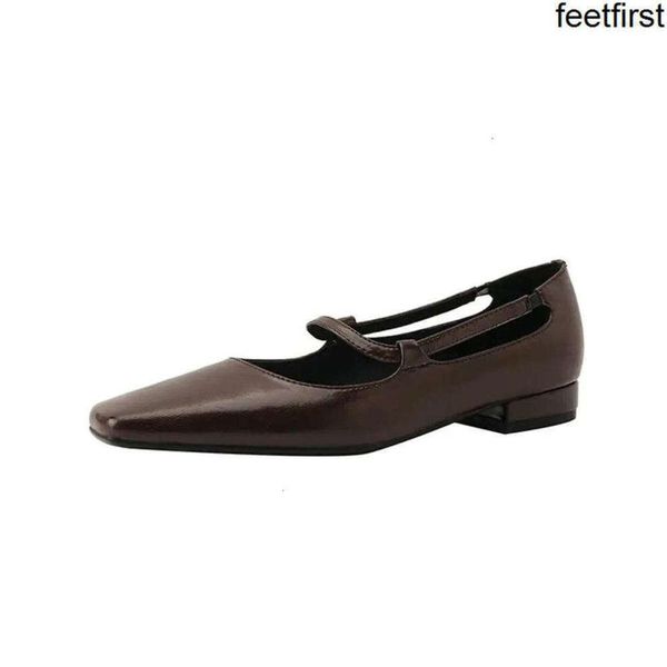 Sapatos de vestido Esveva 2024 moda salto plano split couro básico simples e estilo deslizamento no escritório quadrado toe mulher 34-39