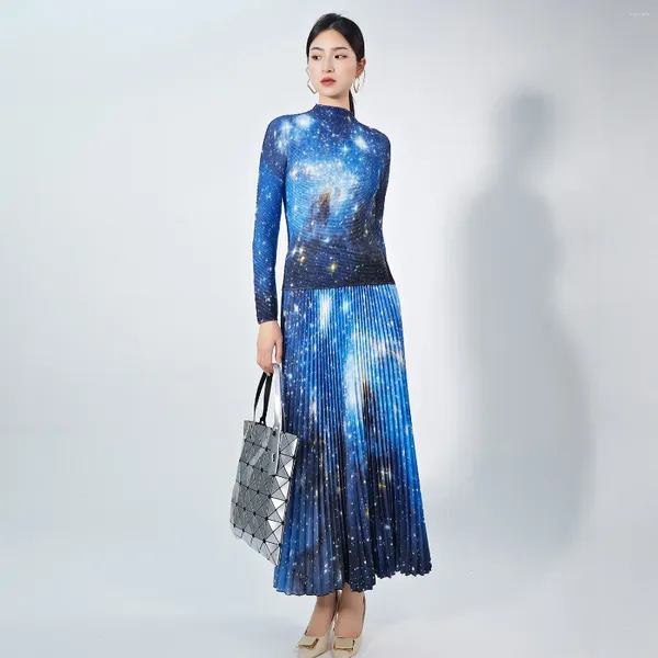 Arbeitskleider Miyake Original Plissee-Anzug Damen Senior Sense Universe Starry Sky Slim Langarmshirt Top Rock 2-teiliges Set