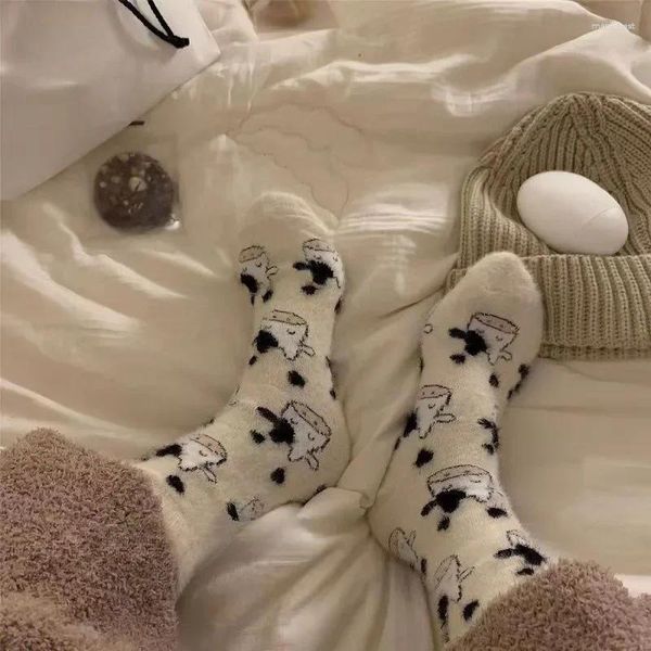 Calzini da donna con stampa mucca visone peluche ragazze tubo centrale caldo velluto corallo calzino da pavimento invernale adorabile Kawaii