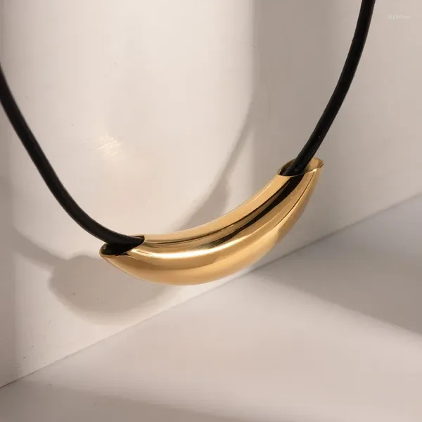 Gargantilha minar legal metálico oco curvado curva pingente colares para mulheres titânio aço 18k ouro pvd chapeado corda preta gargantilhas