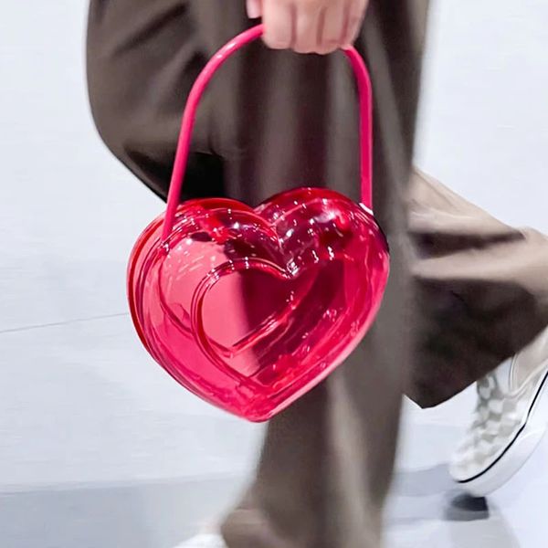 Borse da sera in acrilico con pochette a forma di cuore per le donne Borsa di design di lusso Borsa di moda Mini borsa trasparente carina 240112