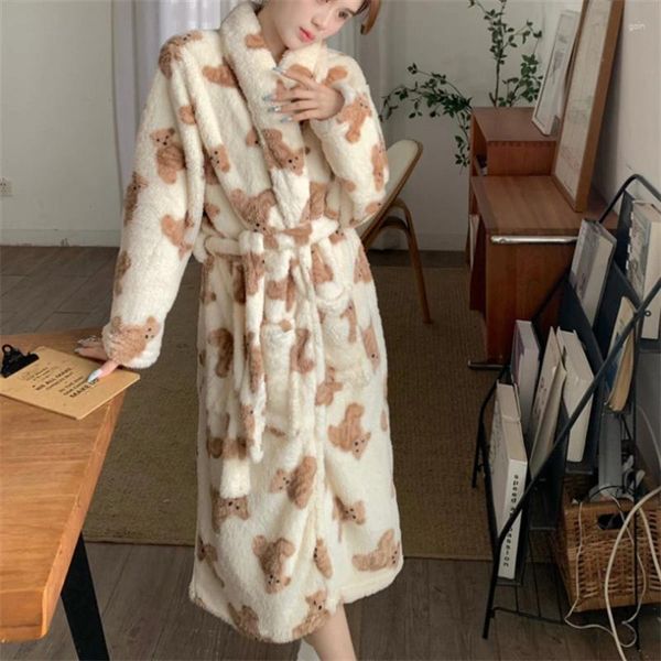 Asciugamano stile coreano Ins Coral Fleece Ragazza Autunno Inverno Allentato Lace-up Abiti per la casa Cartoon Bear Stampa Accappatoio addensato alla moda