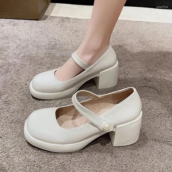 Sapatos de vestido Mary Jane para mulheres 2024 primavera e outono moda com fivela de pérola estrangeira salto alto cabeça redonda vintage único