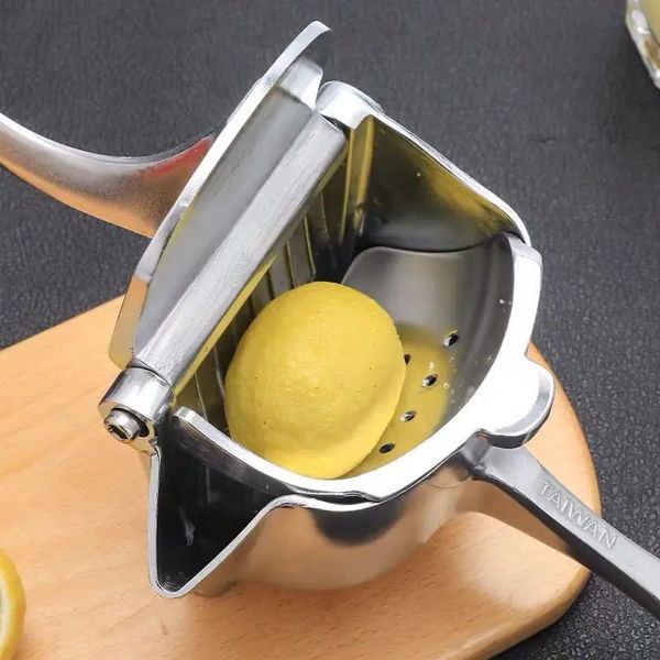 Home Tragbarer Mixer Bottlekitchen Tools Manueller Entsafter Squeeze Artifact Lemon Orange Juice Squeezer Machine 240113