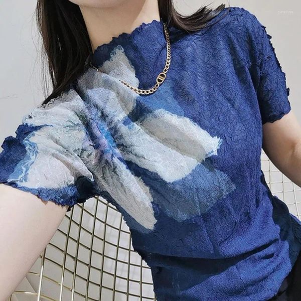 Damen T-Shirts ALSYE Miyake Plissee Blau Kurzarm Bedrucktes Top Frauen 2024 Sommer Loose Bottom Einfaches High Neck T-Shirt