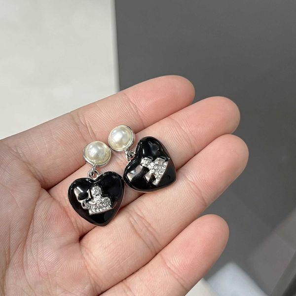 Charm Studs brincos aretes orecchini designer West Queen Saturn Vivi Dripping coração preto com diamante Saturn Pearl brincos jóias de luxo bijoux cjewelers