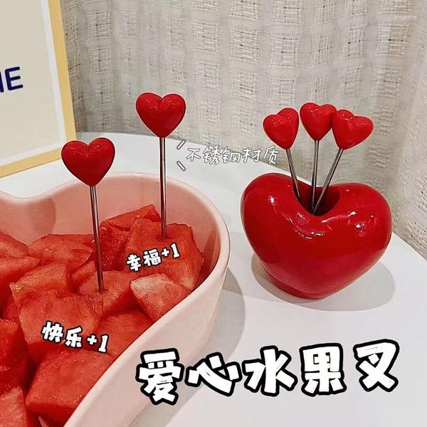 Forchette 10 pezzi a forma di cuore rosso con base Forchetta da frutta creativa in acciaio inossidabile per la casa Modello di coppia per San Valentino Scelte carine