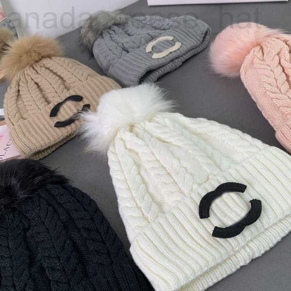 Lüks Moda Tasarımcı Şapkalar Erkek ve Kadın Sevimli Top Beanie Sonbahar/Kış Termal Örgü Şapka Marka Bonnet Yüksek Kalite Ekose Kafatası Lüks Sıcak Kapak Jyut
