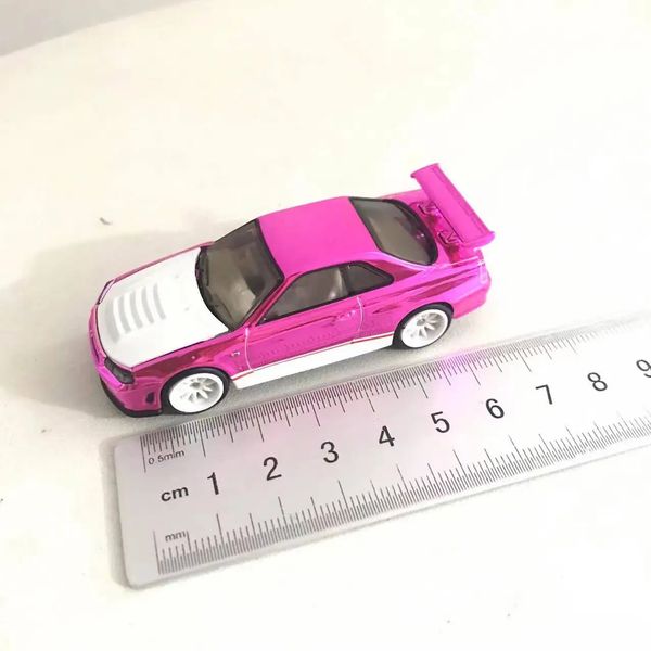 Unboxed edição limitada escala 1/64 Rlc R34 Nissan Skyline Gtr R34 modelo de carro em liga com leves lascas de tinta 240115