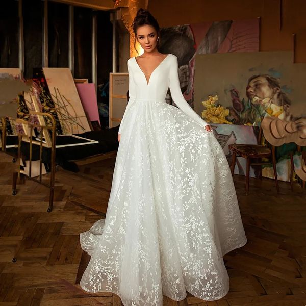 Stunningbride 2024 Abiti da sposa eleganti in raso A Line per le donne Sexy scollo a V manica lunga Plus Size Bottoni ricoperti Sposa semplici abiti da sposa bianchi