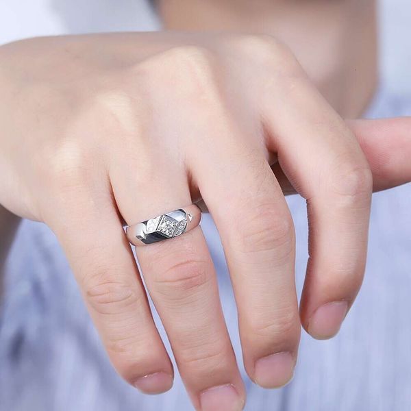 Китайская фабрика Мужские ювелирные изделия Оптовая продажа Золотое родиевое белое кольцо с настоящим бриллиантом для мужчин