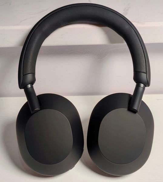 Sony WH-1000XM5 Новинка 2023 года. Черные Bluetooth-наушники с повязкой на голову. Настоящие стереобеспроводные наушники. Оптовая продажа заводского смарт-HD для процессора шумоподавления.