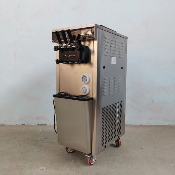 Высококачественное непрерывное сбивание, приготовление свежего итальянского вертикального мороженого. Коммерческая машина для производства мороженого из нержавеющей стали.