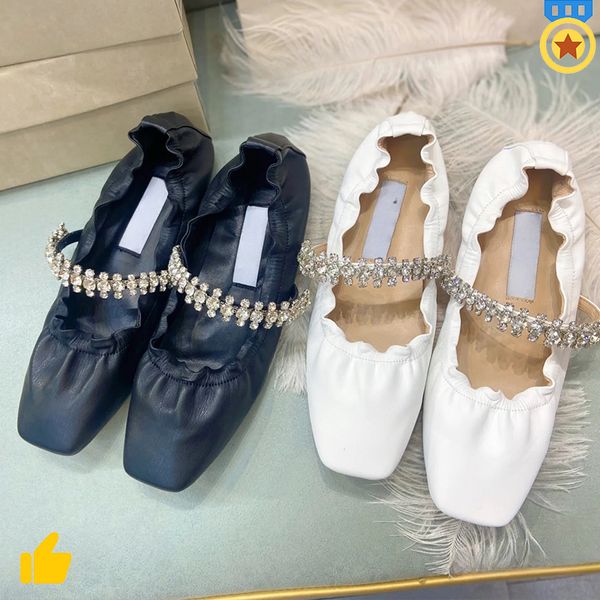 Tasarımcı Dans Ayakkabıları Düz ​​Dipli Yumuşak Yumuşak Dans Uygulaması Ayakkabı Dans Performans Derecelendirme Ayakkabıları Yay Şeklinde Moda Rhinestone Sandalet