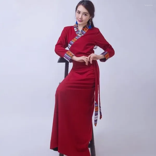 Vêtements ethniques Robe tibétaine traditionnelle Printemps Femmes Robe de soirée Style national Dames Guozhuang Costumes de danse Tibet Performance Outfit