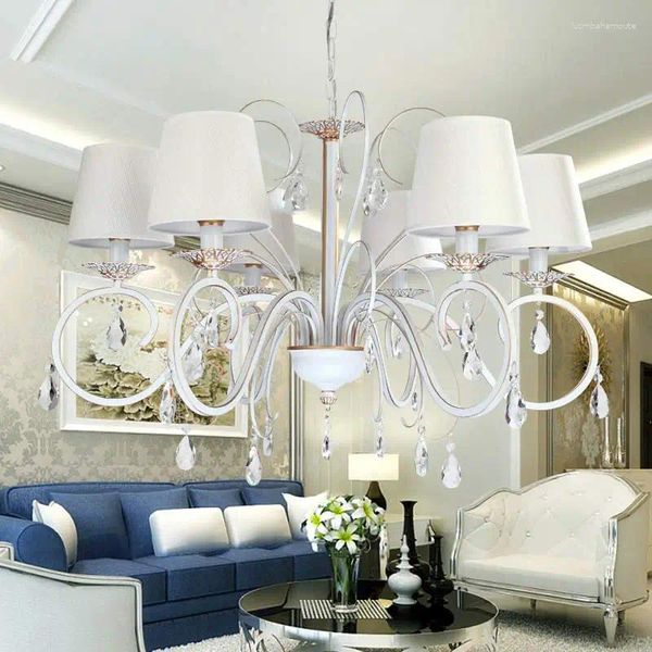 Lustres Modern Crystal Lighting Chandelier Lâmpada Sala de estar Quarto Jantar Luz Branco Ouro Ferro Tecido Home Decor Luminárias E14 110-240V