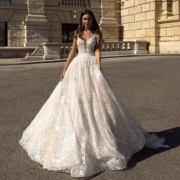 Stunningbride 2024 Squisiti abiti da sposa A Line per le donne Scollo a V Abiti da sposa Cinghie senza spalline Applicazioni di pizzo senza schienale Abiti da sposa di lusso