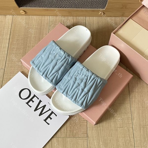 Chinelo de designer feminino plataforma slides matelasse nappa chinelos dobra sandália de couro apartamentos de luxo marca verão sapato inferior de borracha