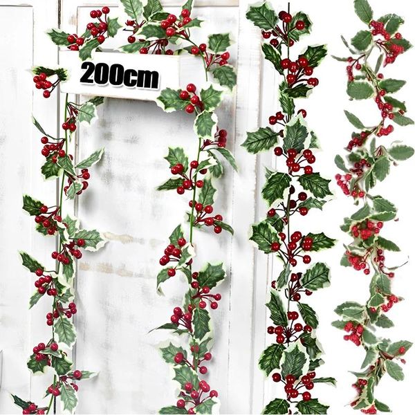 Flores decorativas 200cm Artificial Holly Berry Guirlanda de Natal Folha Verde Rattan Enfeites de Árvore de Natal Videira Interior Ao Ar Livre Decoração de Ano