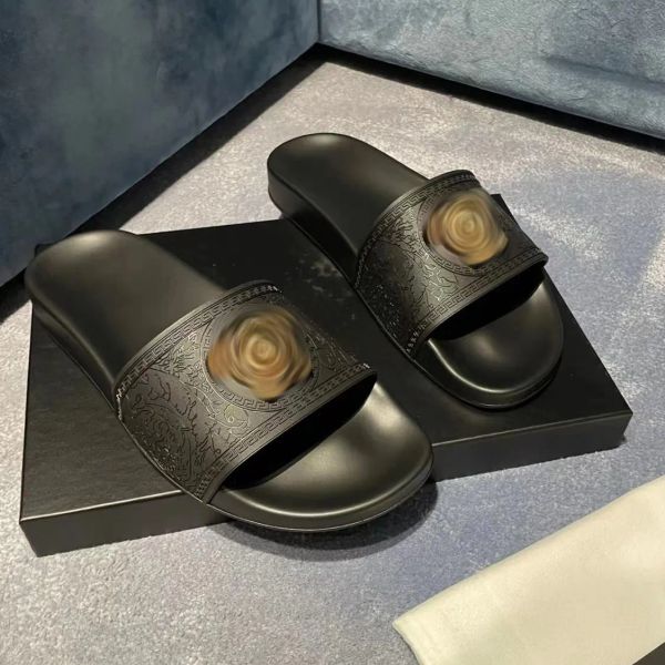 Designer de luxo sapatos de borracha chinelo sandália mulheres homens 2024 mais nova menina sapato casual moda preto branco rosa plana mules presente