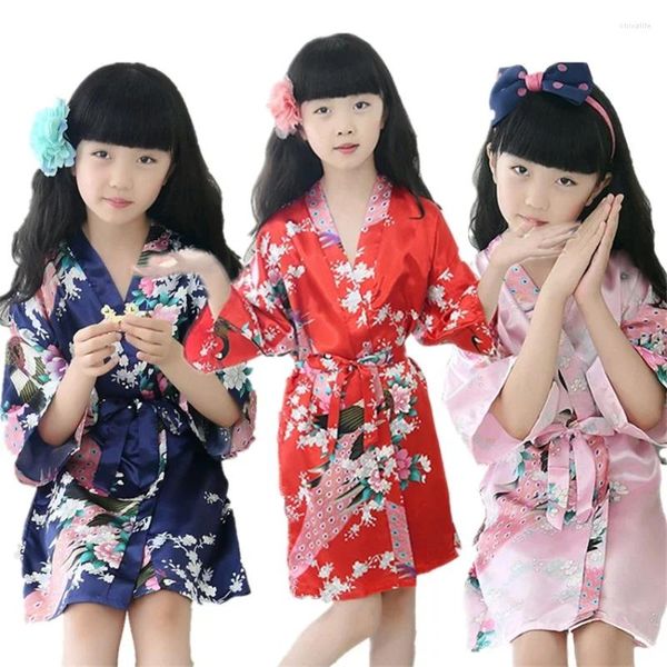 Bühnenkleidung 9 Farben Traditionelle japanische Kimono-Kleidung für Mädchen Hochzeit Brautjungfer Pfauenpyjamas Kinder Seide Asiatische Nachtwäsche