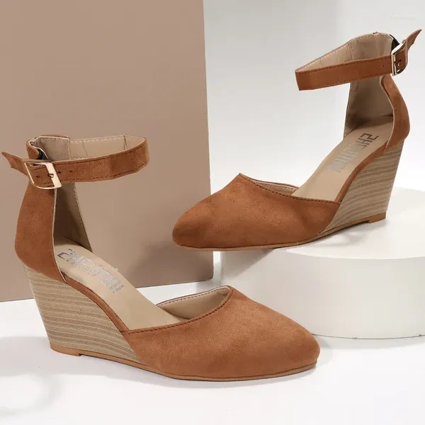 Sandali con tacco inclinato scarpe da donna primavera ed estate 2024 moda coreana fibbia dritta elegante alta di grandi dimensioni