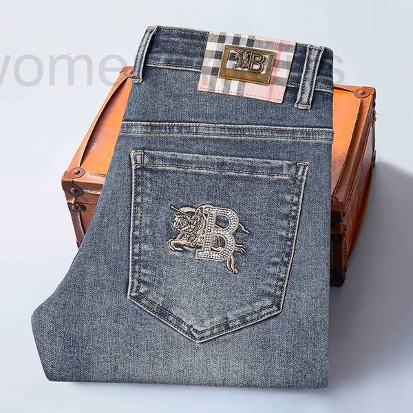 Jeans masculinos designer high end europeu outono e inverno jeans, masculino fino encaixe tubo reto marca na moda hot stamping elástico solto calças casuais, homens tv2m