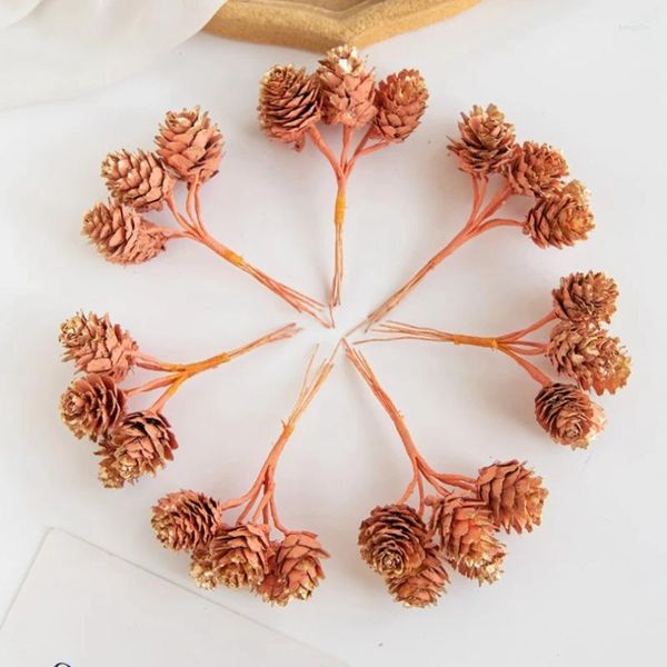 Dekoratif Çiçekler 6 PCS Yapay Bitkiler Noel Ağacı Dekorasyon Çelenkleri İçin Altın Sahte Pinecone Aksesuar Ev Diy Düğün Kemeri Kek